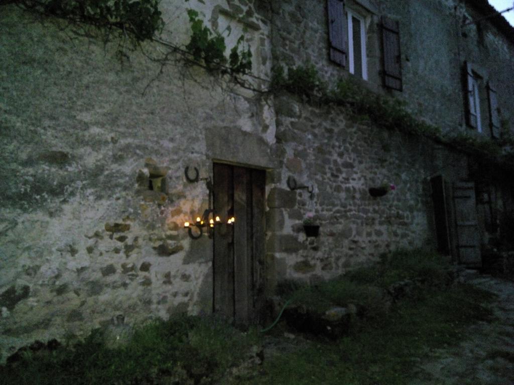 Bed and Breakfast Les Forges de Planechaud Saint-Priest-le-Betoux Exterior foto