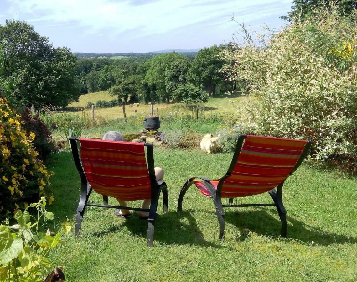 Bed and Breakfast Les Forges de Planechaud Saint-Priest-le-Betoux Exterior foto