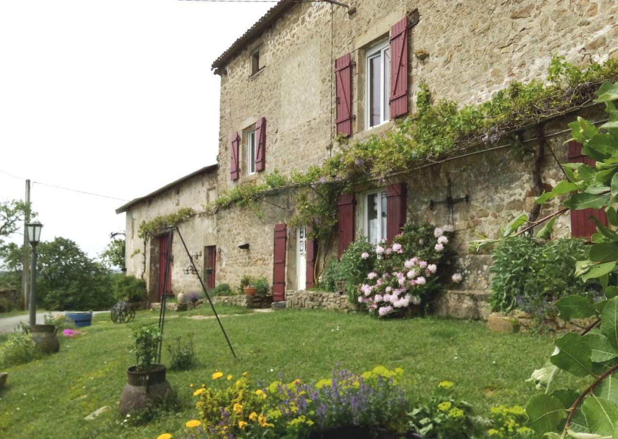 Bed and Breakfast Les Forges de Planechaud Saint-Priest-le-Betoux Exterior foto