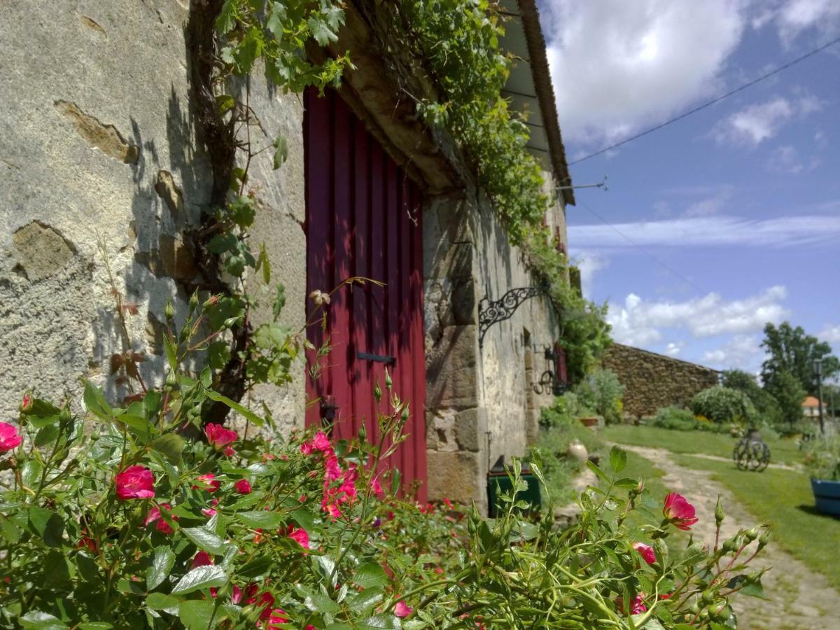 Bed and Breakfast Les Forges de Planechaud Saint-Priest-le-Betoux Exterior foto